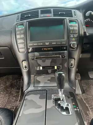 Toyota Crown Royal 2.5 2003 White