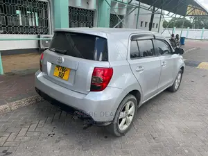 Toyota IST 2007 Silver