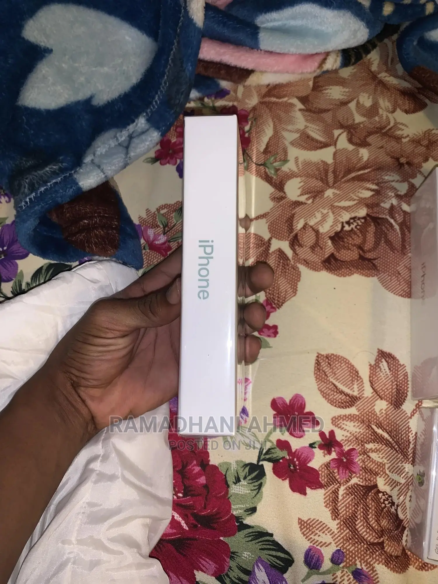 New Apple iPhone 11 64 GB Purple
