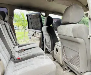 Toyota Land Cruiser HDJ 100 2000 Silver