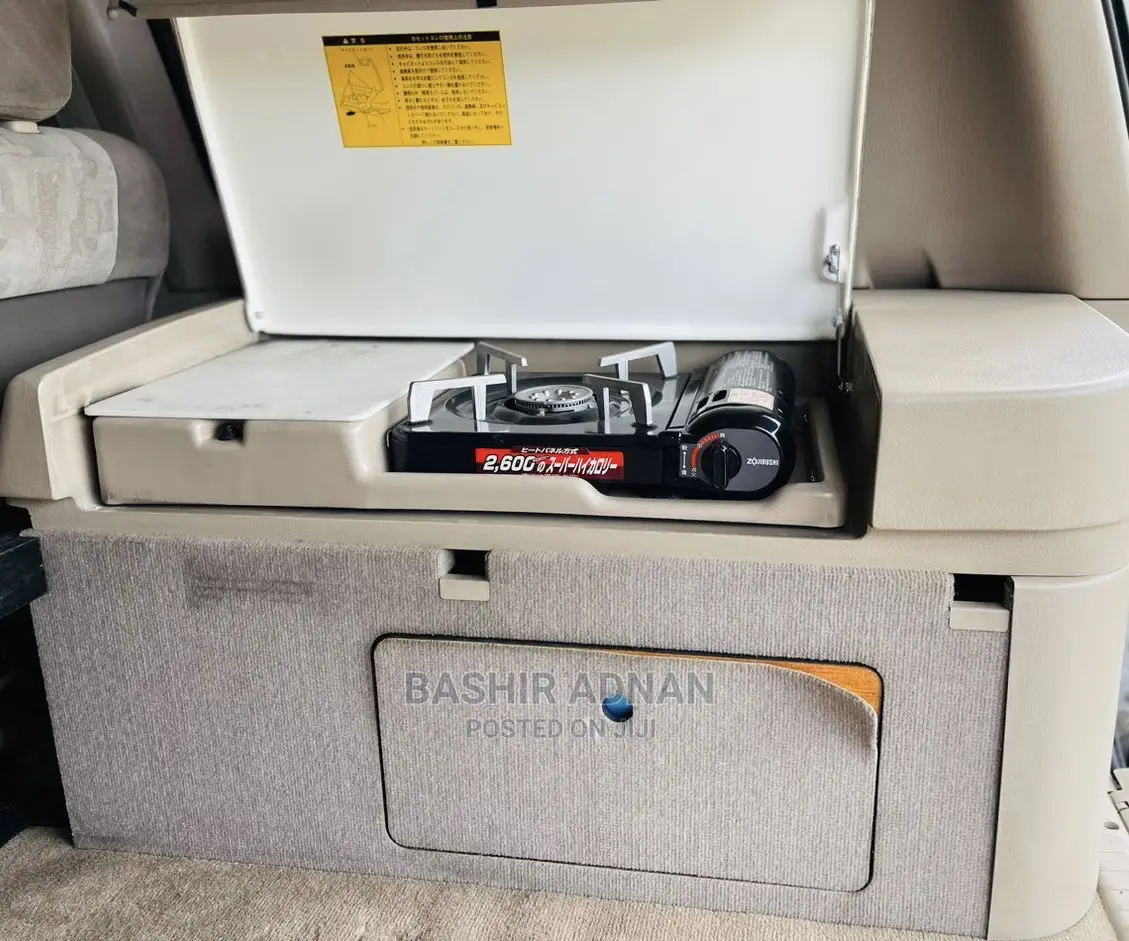 Toyota Land Cruiser HDJ 100 2000 Silver