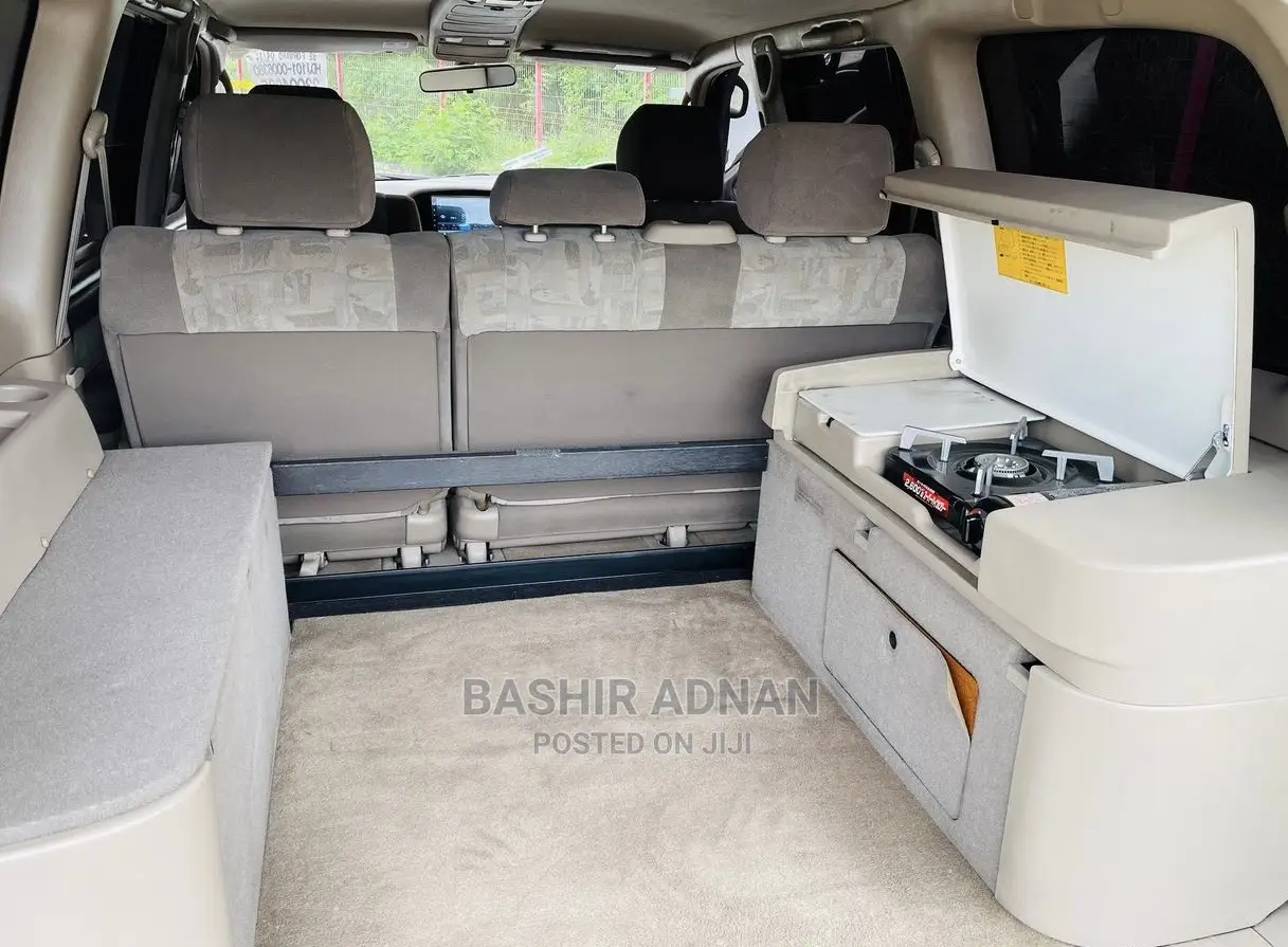 Toyota Land Cruiser HDJ 100 2000 Silver