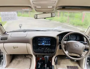 Toyota Land Cruiser HDJ 100 2000 Silver