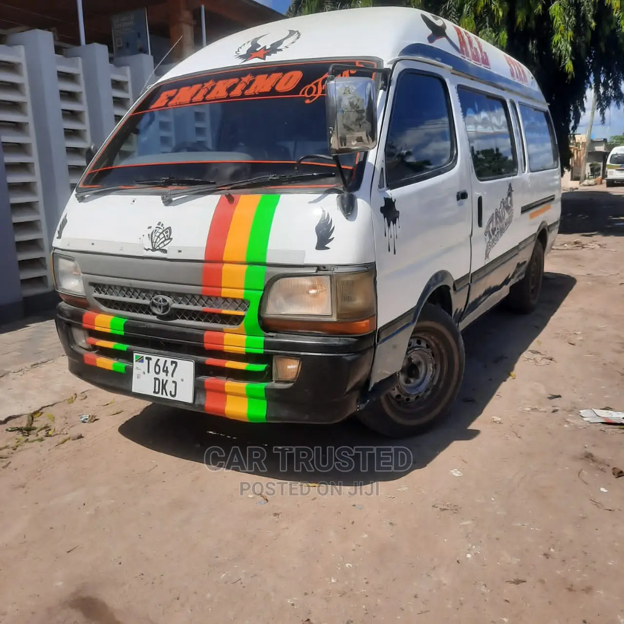 Toyota HiAce 2002 White