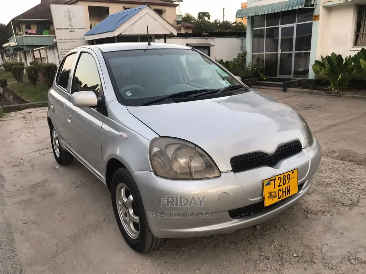 Toyota Vitz 1.3 FWD 5dr 2002 Silver