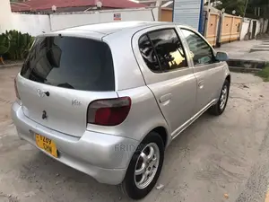 Toyota Vitz 1.3 FWD 5dr 2002 Silver