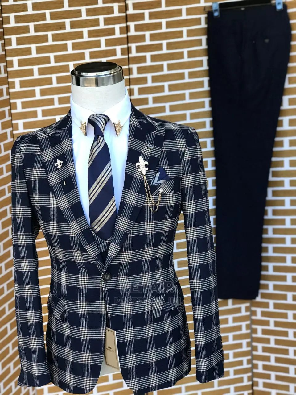 Valvet Collar | Men's| Official| Wedding| Draft| Plain Suits