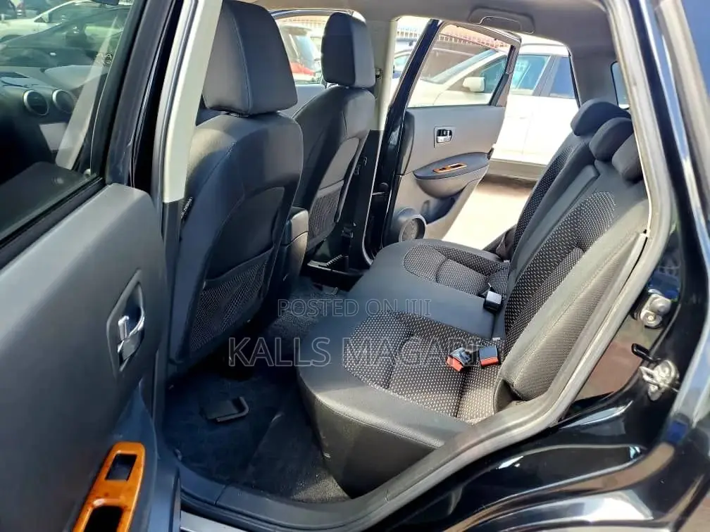 Nissan Dualis 2011 Black