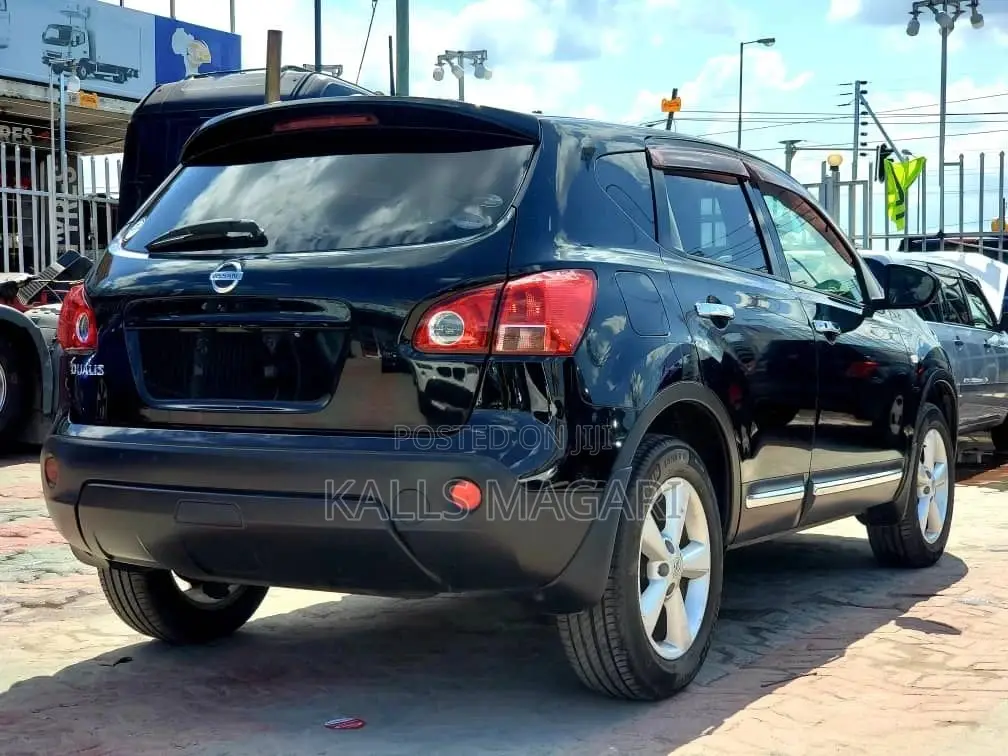 Nissan Dualis 2011 Black