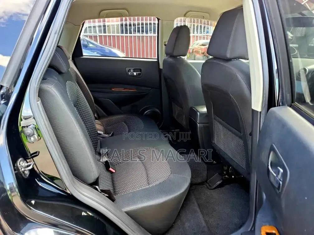 Nissan Dualis 2011 Black