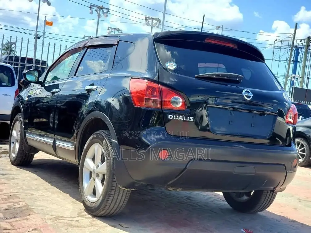 Nissan Dualis 2011 Black