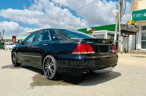 Toyota Crown 2006 Black