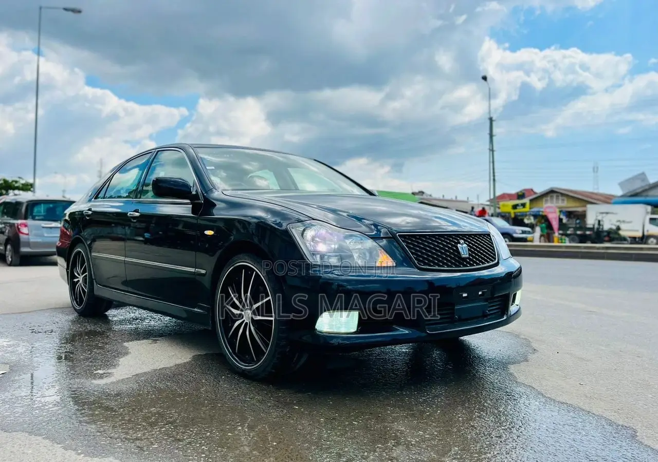 Toyota Crown 2006 Black