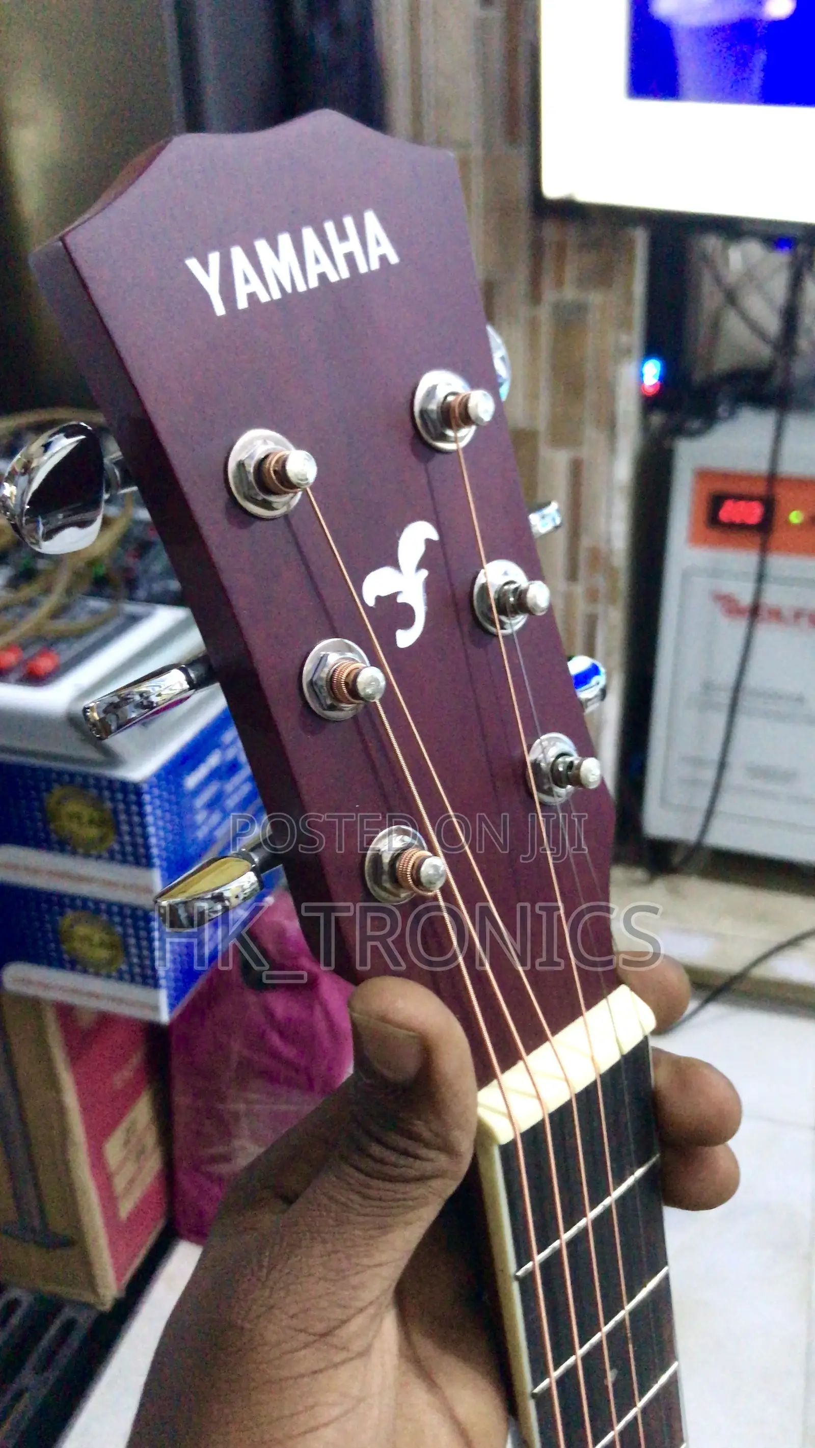 Yamaha Acoustic’S Guitar