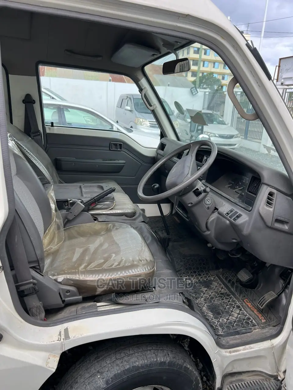 Nissan Caravan (Urvan) 2000 White