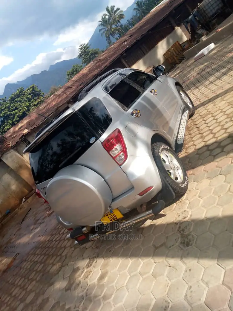 Toyota Rush 1.5 RWD 2007 Silver