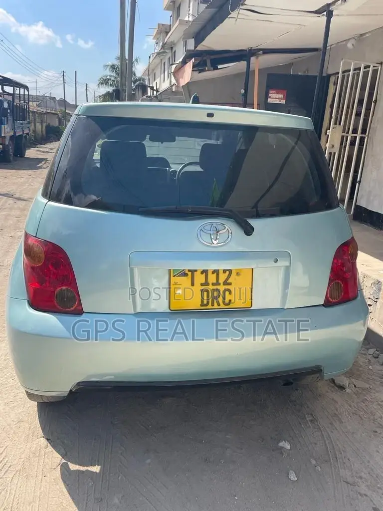 Toyota IST 2004 Blue