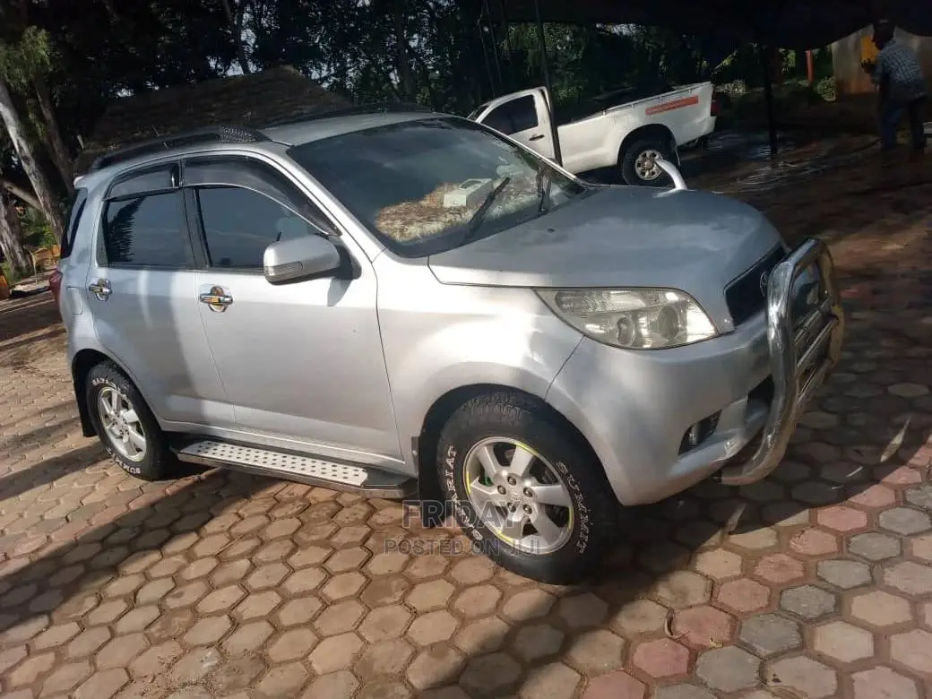 Toyota Rush 1.5 RWD 2007 Silver