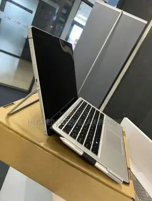 Laptop HP EliteBook X2 1012 G2 8GB Intel Core I5 SSHD (Hybrid) 256GB