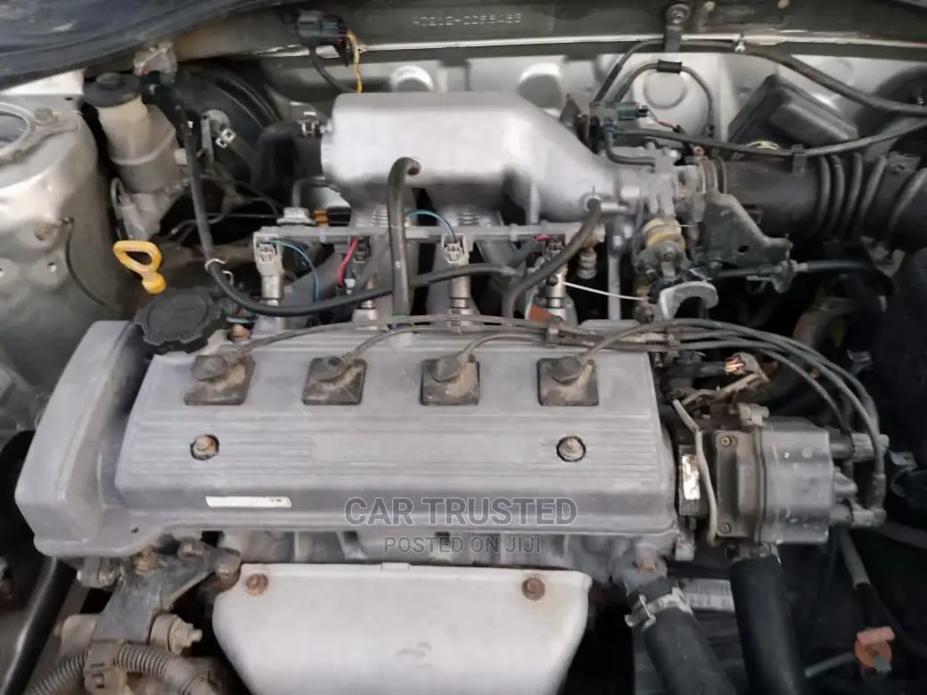 Toyota Carina 1.6 FWD Sedan 2000 Silver