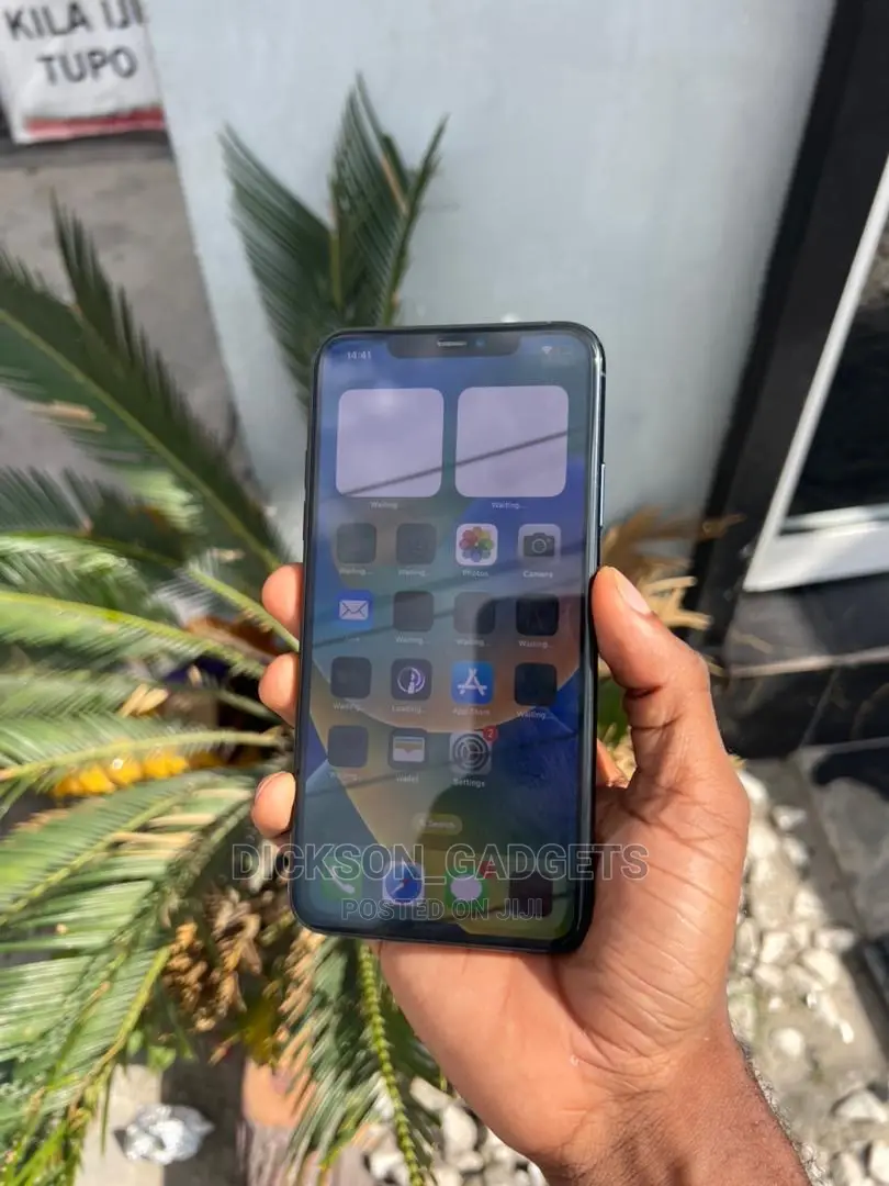 Apple iPhone 11 Pro Max 64 GB Green