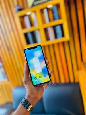 Apple iPhone 11 64 GB White