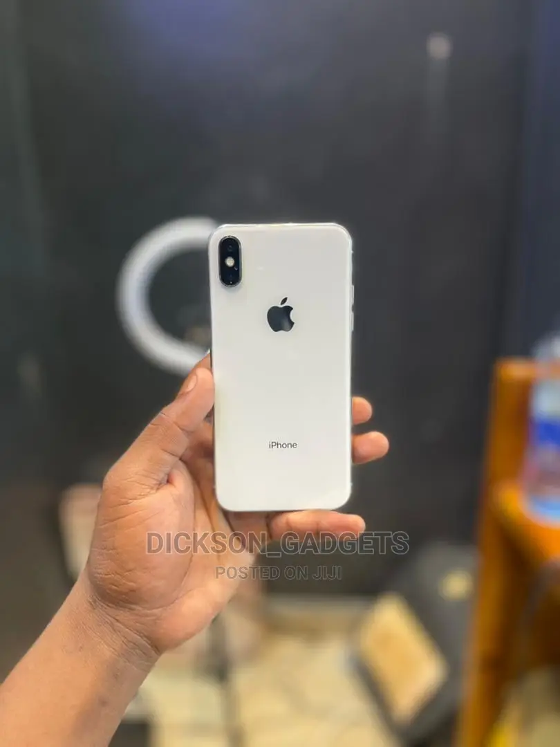 Apple iPhone X 64 GB White