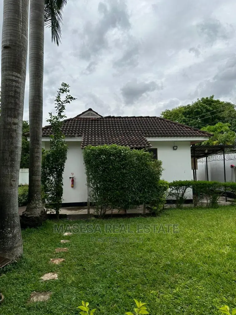 5bdrm Bungalow in Masaki for rent