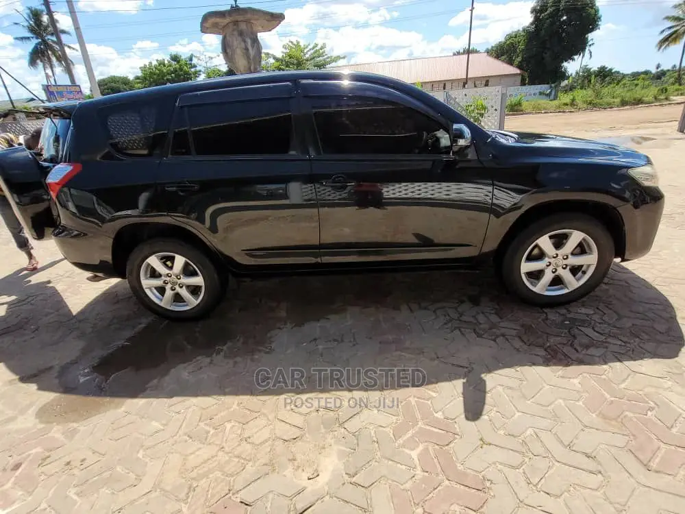 Toyota Vanguard 2007 Black