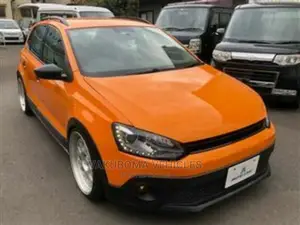 Volkswagen Polo 2012 Orange