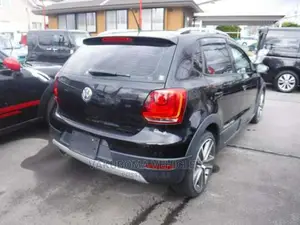 Volkswagen Polo 2011 Black