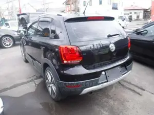 Volkswagen Polo 2011 Black