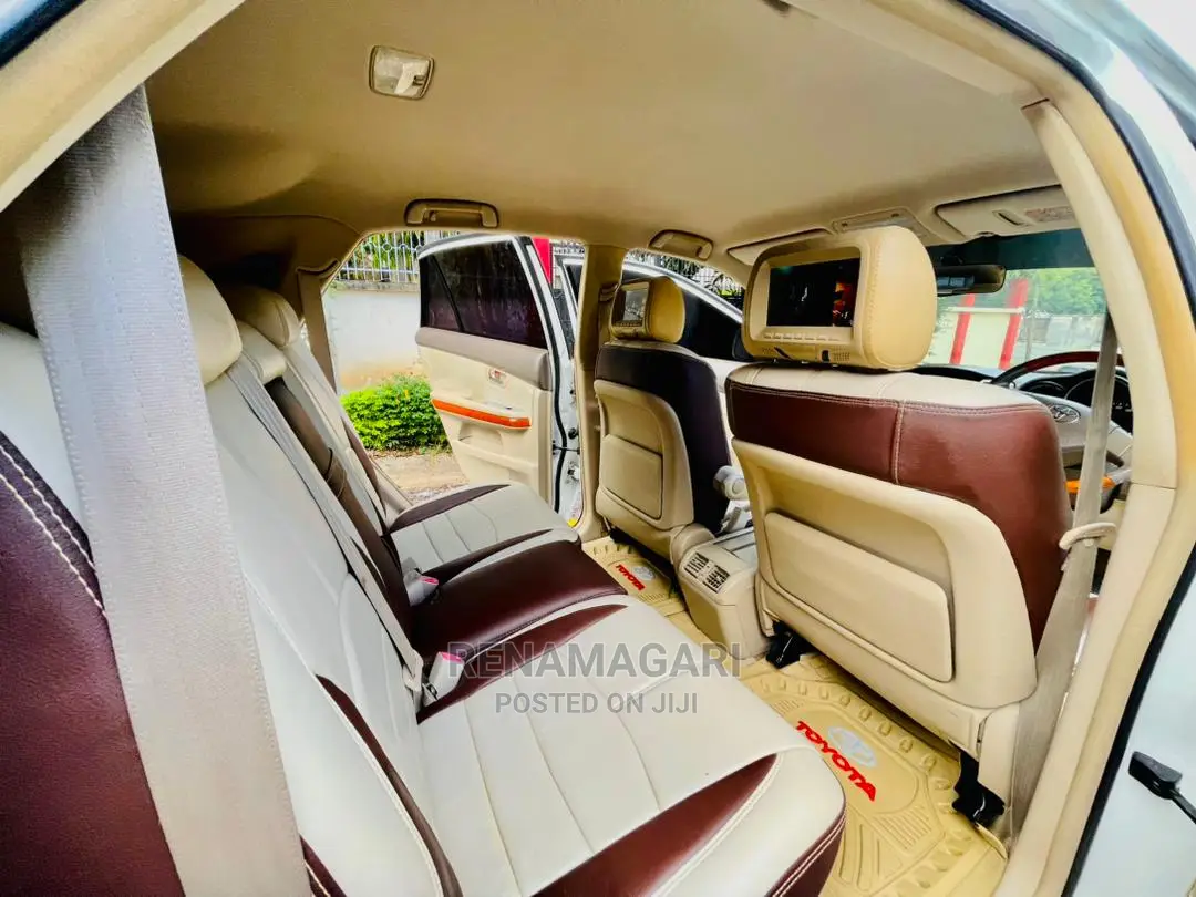 Toyota Harrier 2006 White