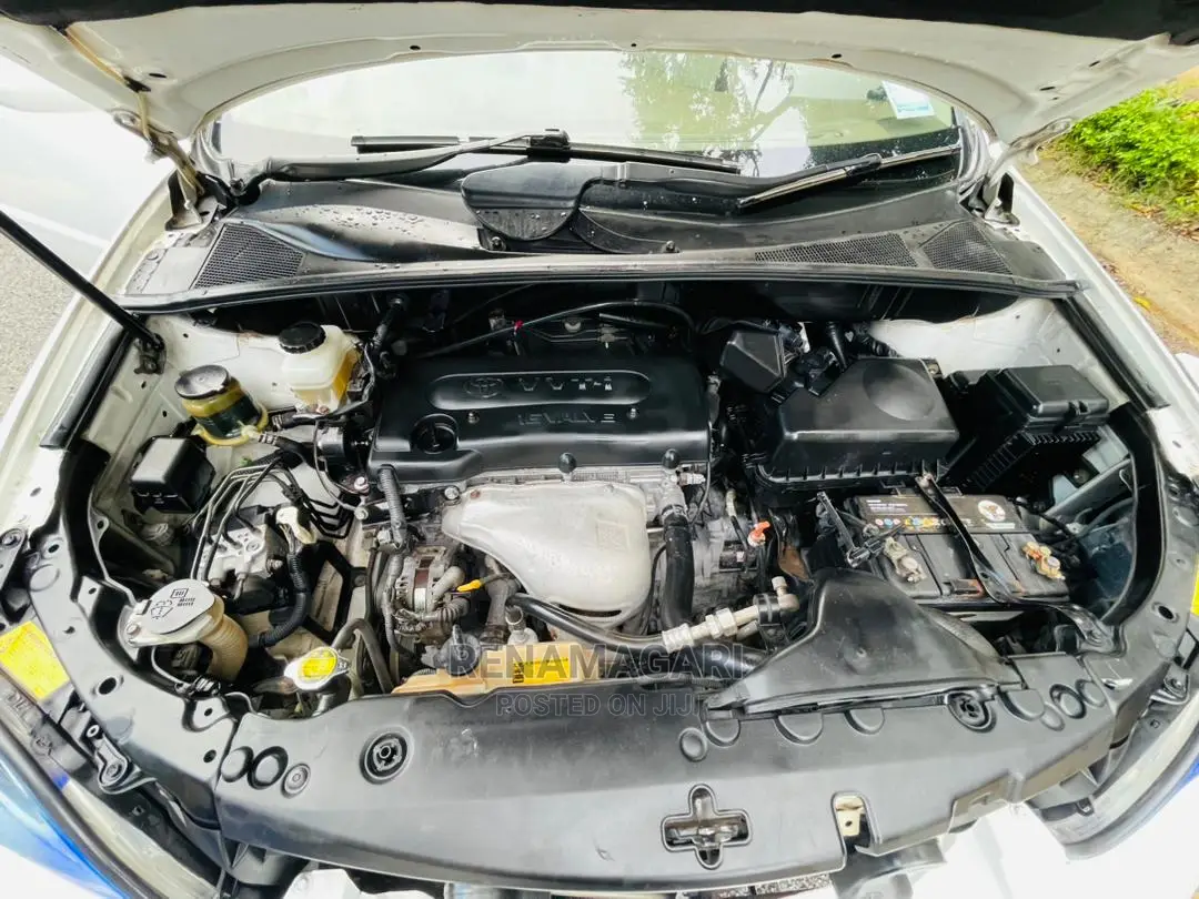 Toyota Harrier 2006 White