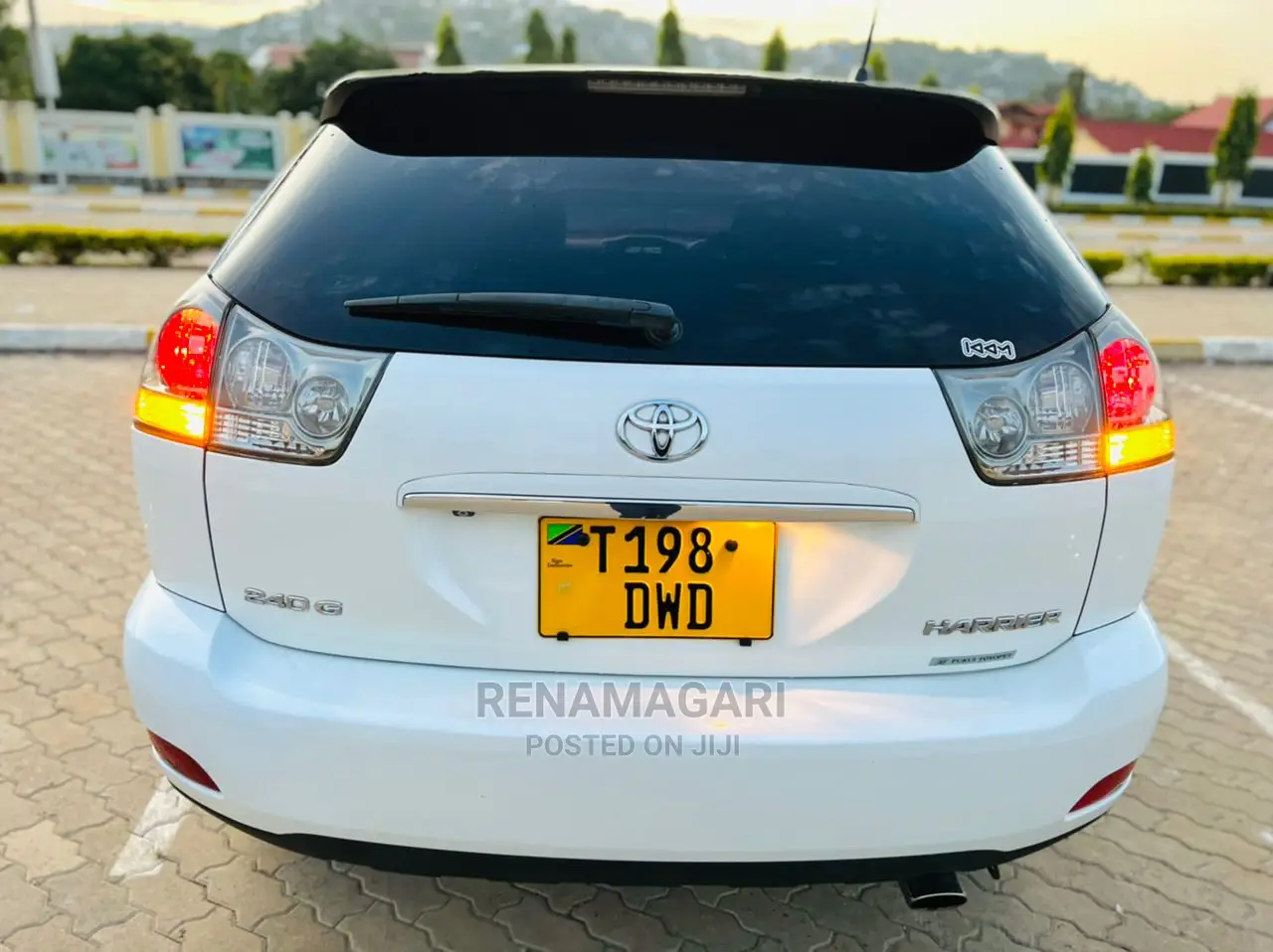 Toyota Harrier 2006 White