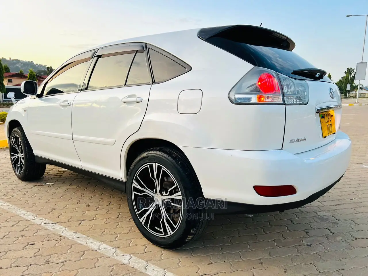 Toyota Harrier 2006 White