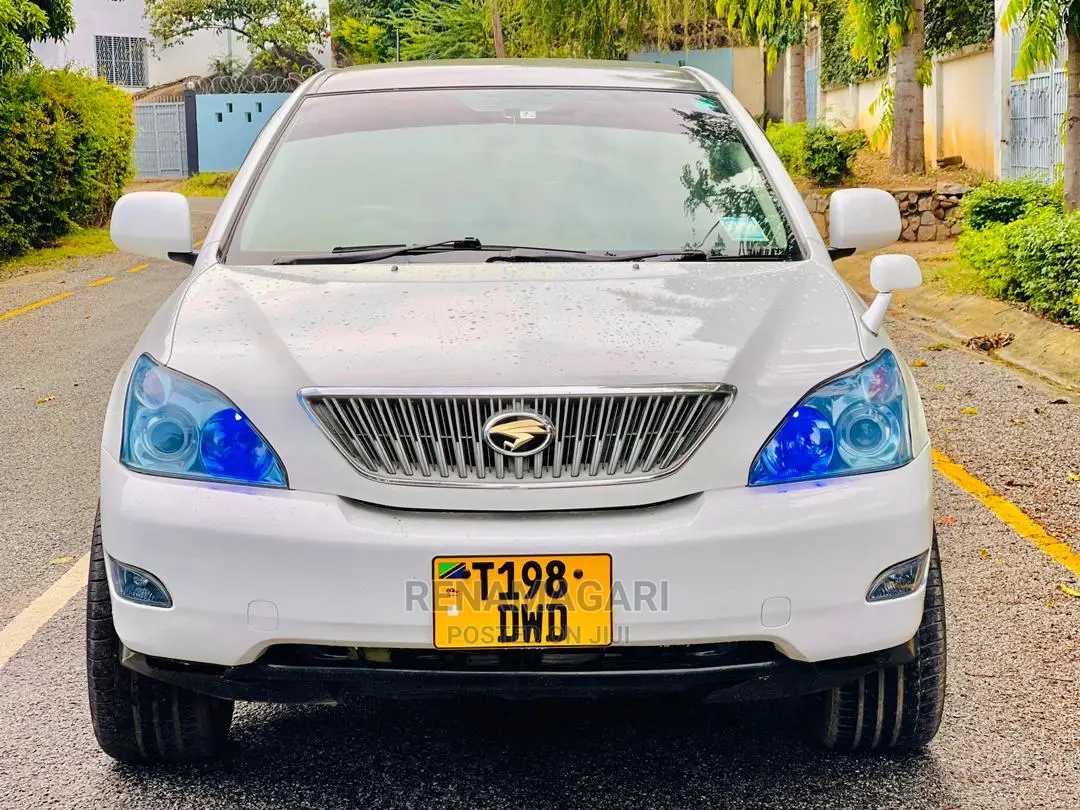 Toyota Harrier 2006 White