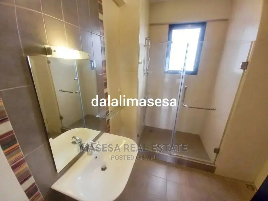 Furnished 3bdrm Apartment in Upanga West for rent