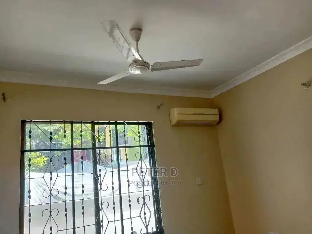 3bdrm Apartment in Kimara for rent