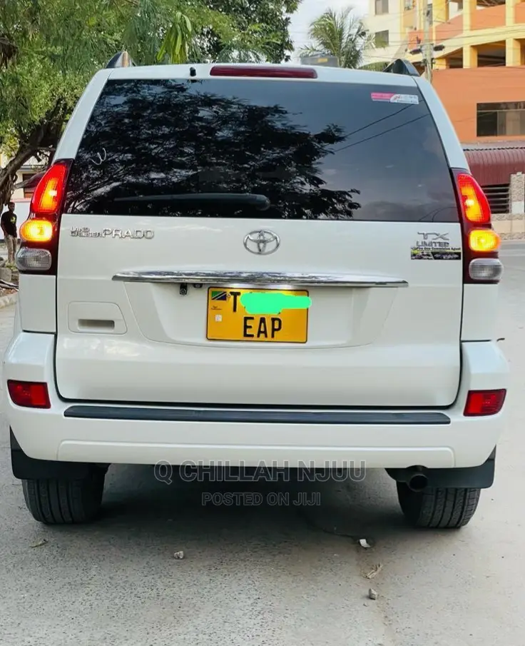 Toyota Land Cruiser Prado 2007 White