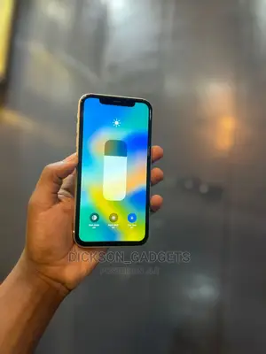 Apple iPhone 11 64 GB White
