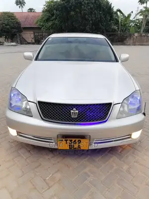 Toyota Crown 2005 Silver