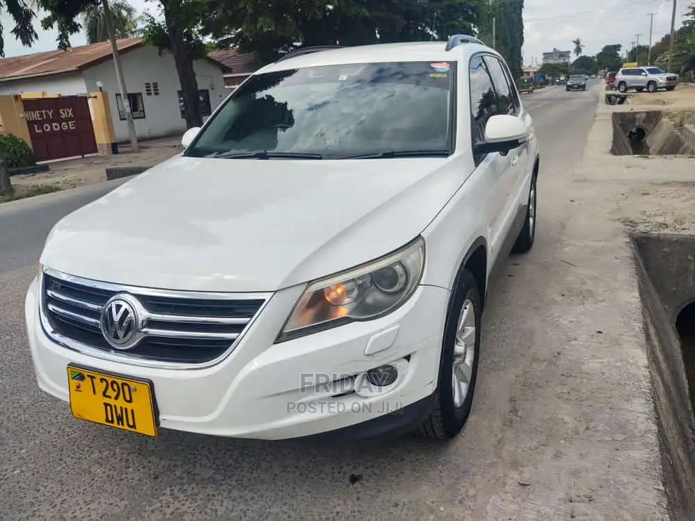 Volkswagen Touareg 2010 White