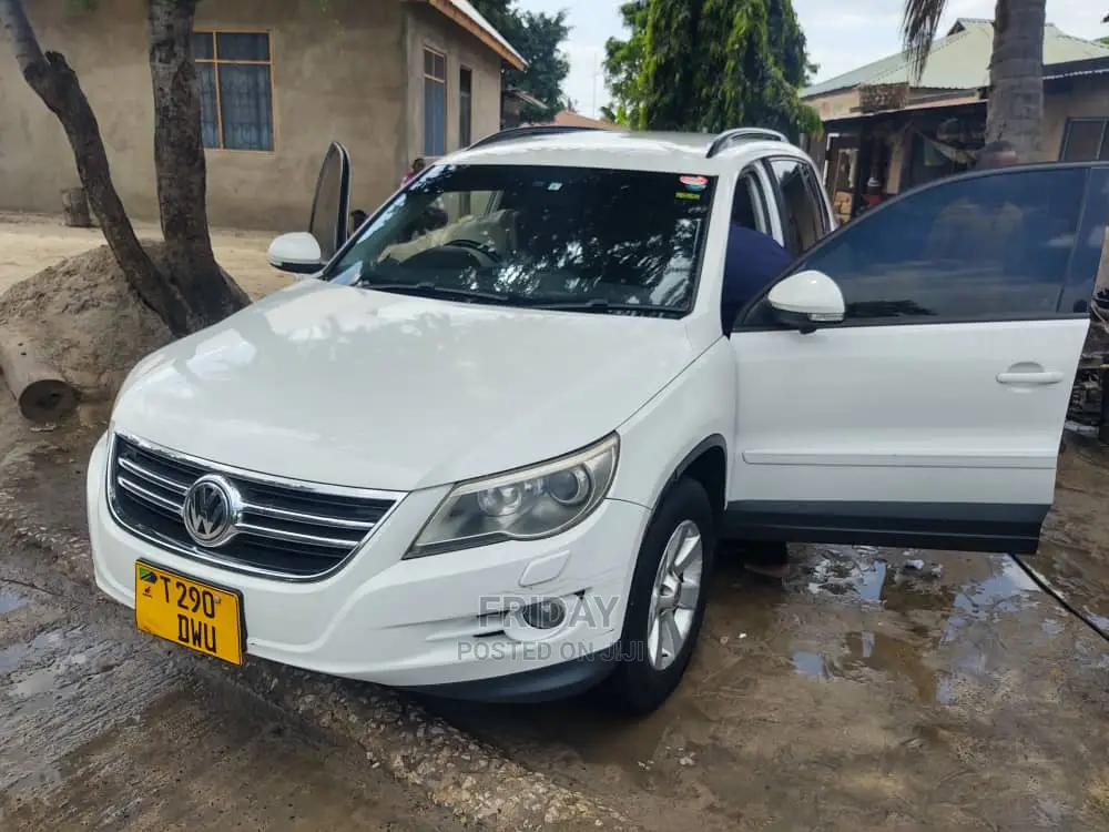 Volkswagen Touareg 2010 White