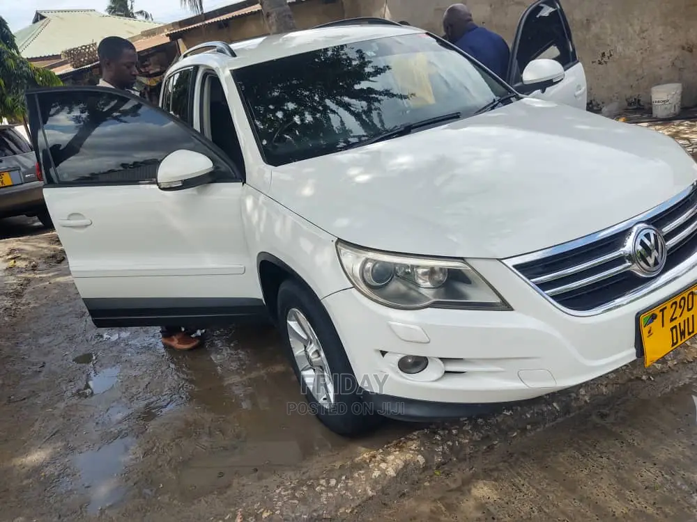 Volkswagen Touareg 2010 White