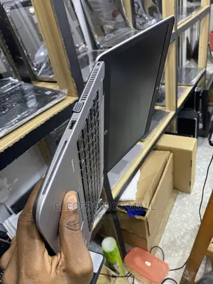 Laptop HP EliteBook 840 G3 8GB Intel Core I5 HDD+SSD 500GB
