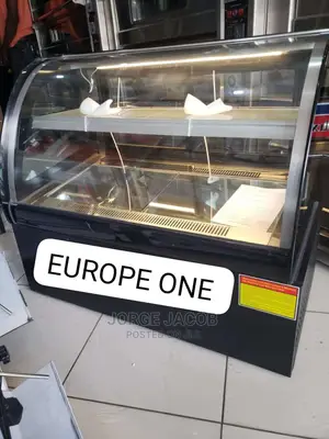 1.8 Meter Commercial Bakery and Cake Showcase Display