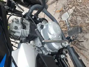 TVS HLX 125 2023 Black