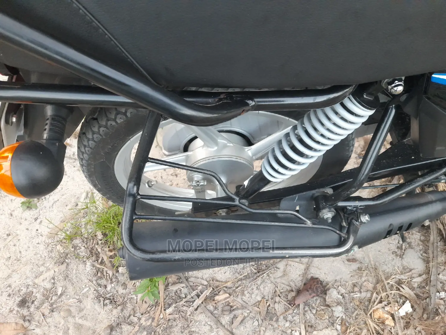 TVS HLX 125 2023 Black