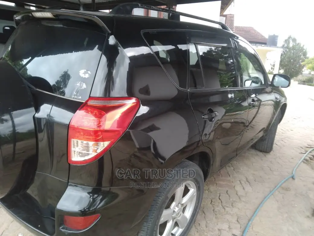 Toyota RAV4 2.0 4x4 Executive 2004 Black
